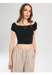 Sinsay - Crop top z krótkim rękawem - czarny. Kolor: czarny. Długość rękawa: krótki rękaw. Długość: krótkie