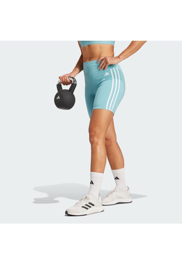 Adidas - Training Essentials 3-Stripes High-Waisted Short Leggings. Kolor: zielony. Materiał: materiał. Sport: fitness