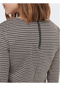 only - ONLY Sukienka codzienna 15186283 Beżowy Regular Fit. Okazja: na co dzień. Kolor: beżowy. Materiał: syntetyk. Typ sukienki: proste. Styl: casual #4