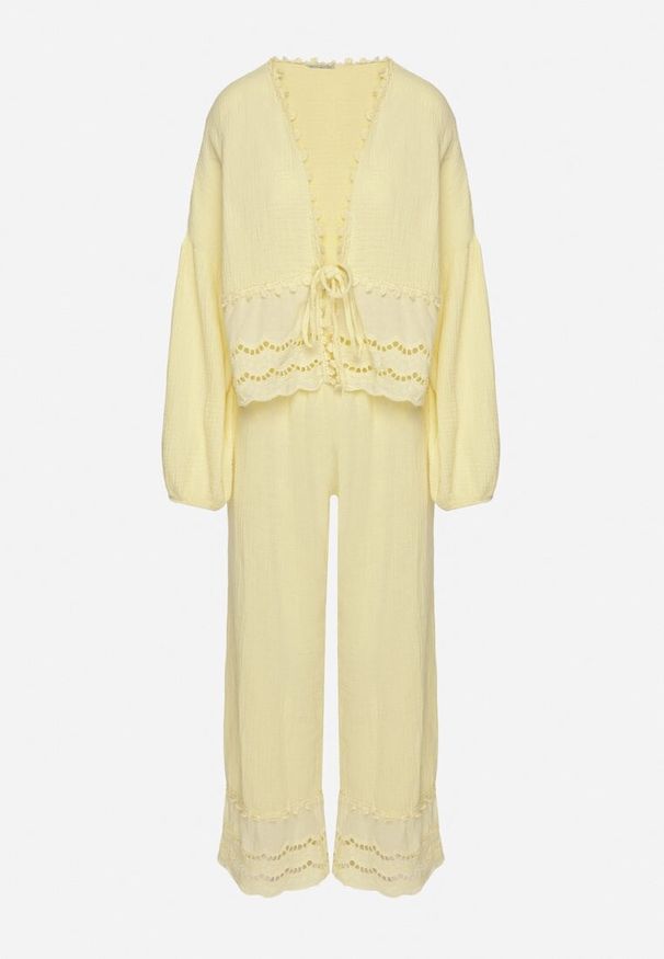 Born2be - Żółty Bawełniany Komplet z Ażurowymi Zdobieniami Wiązana Bluzka i Spodnie Savurielle. Kolor: żółty. Materiał: bawełna. Wzór: ażurowy, aplikacja