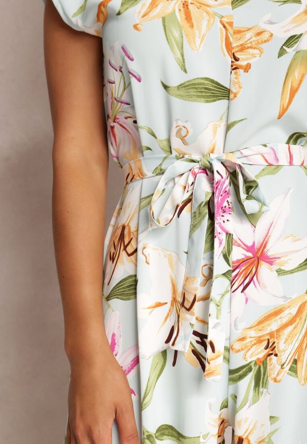 Renee - Jasnoniebieski Kombinezon Briagelle. Kolor: niebieski. Materiał: materiał. Długość rękawa: na ramiączkach. Długość: długie. Wzór: kolorowy, gładki