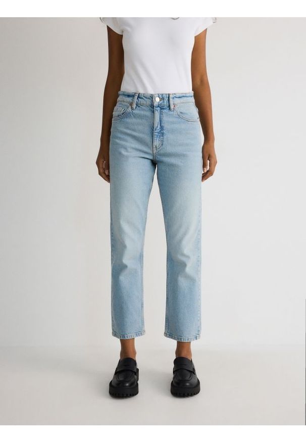 Reserved - Jeansy straight z wysokim stanem - niebieski. Stan: podwyższony. Kolor: niebieski