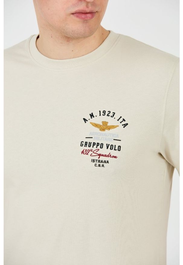 Aeronautica Militare - AERONAUTICA MILITARE Beżowy t-shirt Short Sleeve. Kolor: beżowy