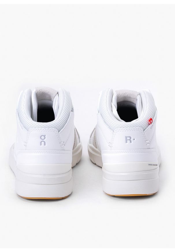 On - ON THE ROGER CLUBHOUSE Sneakersy damskie. Okazja: na spacer, do pracy, na co dzień. Kolor: biały. Sport: turystyka piesza