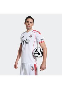 Adidas - Koszulka Beşiktaş JK 25/26 Home. Kolor: biały. Sport: piłka nożna