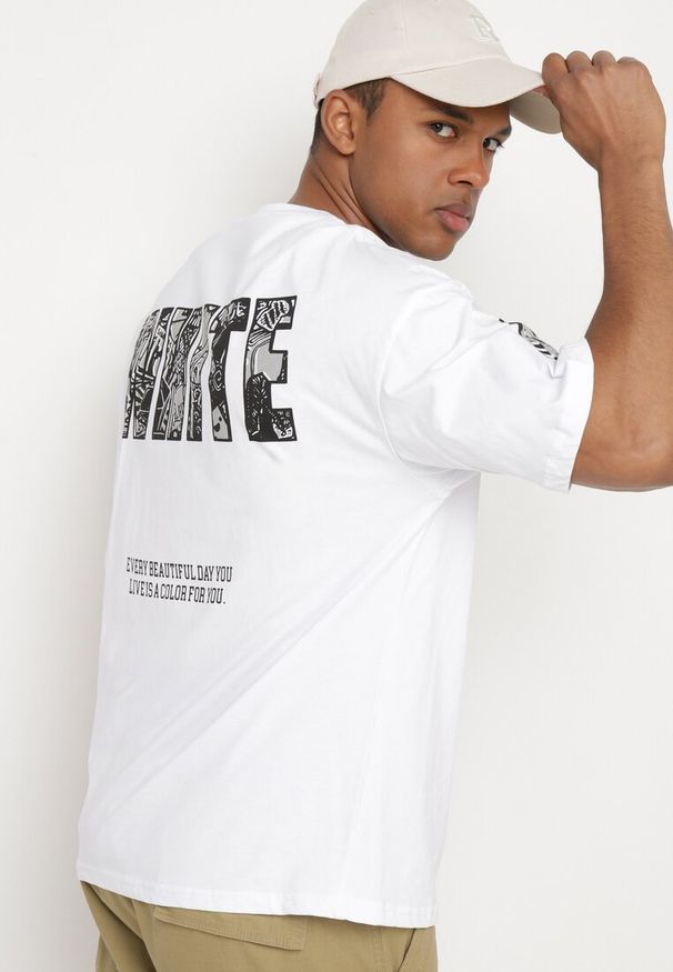 Born2be - Biała Bawełniana Koszulka T-shirt z Ozdobnym Nadrukiem Sanestia. Okazja: na co dzień. Kolor: biały. Materiał: bawełna. Wzór: nadruk. Styl: casual, elegancki, klasyczny