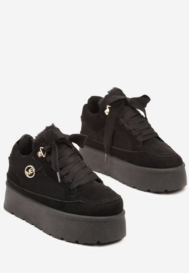 Renee - Czarne Sneakersy z Ekozamszu na Grubej Podeszwie Wyściełane Futerkiem Senavel. Okazja: na spacer. Kolor: czarny. Materiał: futro. Sezon: jesień. Sport: turystyka piesza