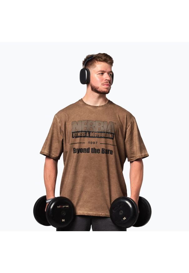 Koszulka NEBBIA Washed-Off Heritage. Kolor: brązowy. Sport: fitness