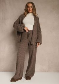 Renee - Brązowe Spodnie Wide Leg z Dzianiny z Dodatkiem Wełny i Wiskozy Tiesania. Okazja: na co dzień. Stan: podwyższony. Kolor: brązowy. Materiał: wiskoza, dzianina, wełna. Styl: casual