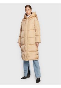 Add Płaszcz zimowy 6AW008 Beżowy Regular Fit. Kolor: beżowy. Materiał: syntetyk. Sezon: zima