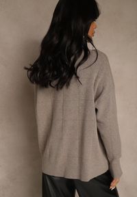 Renee - Ciemnobeżowy Casualowy Golf Tusara. Okazja: na co dzień. Typ kołnierza: golf. Kolor: beżowy. Materiał: jeans. Styl: casual #2