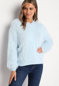 Born2be - Jasnoniebieski Sweter z Długim Włosiem i Dodatkiem Wełny Merithina. Kolor: niebieski. Materiał: wełna. Długość: długie. Styl: klasyczny, elegancki