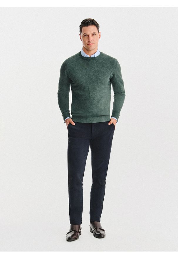 Pako Lorente - PAKO LORENTE – Zielony sweter męski o-neck. Okazja: na co dzień. Kolor: brązowy, zielony. Materiał: poliester, wiskoza. Sezon: jesień. Styl: casual