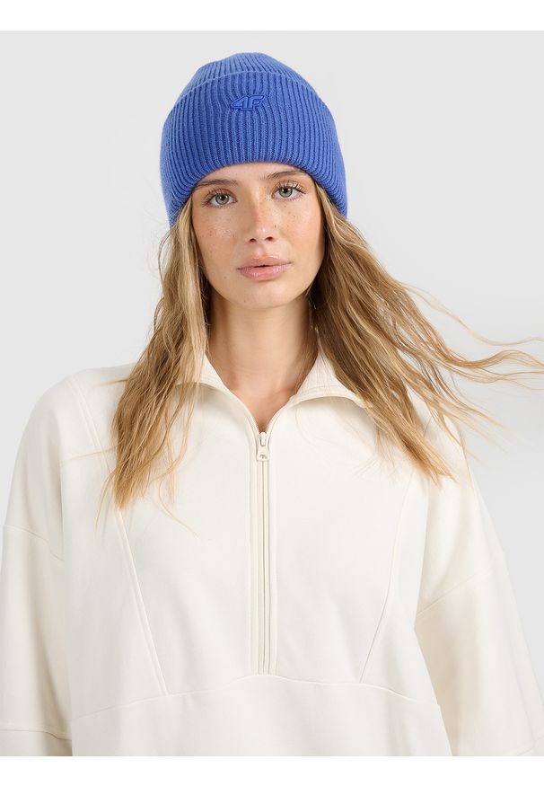 4f - 4F Czapka zimowa uniseks - niebieska Uniwersalny. Kolor: niebieski. Materiał: wiskoza, skóra, syntetyk, materiał. Sezon: zima. Styl: casual, klasyczny
