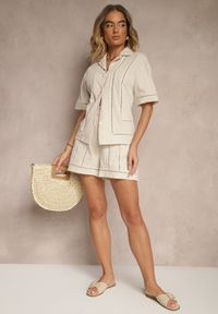 Renee - Beżowe Szorty z Bawełny High Waist Ozdobione Geometrycznym Wzorem Galessira. Okazja: na co dzień, na imprezę. Stan: podwyższony. Kolor: beżowy. Materiał: bawełna. Wzór: aplikacja, geometria. Sezon: lato. Styl: elegancki, casual #4