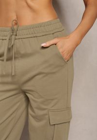 Renee - Ciemnozielone Spodnie z Bawełny z Wysokim Stanem i Prostymi Nogawkami Asoella. Stan: podwyższony. Kolor: zielony. Materiał: bawełna #4