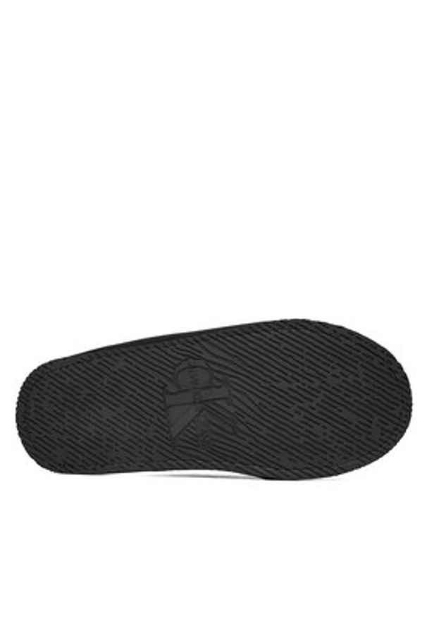 Calvin Klein Jeans Kapcie Slipper Satin Moire YW0YW02053 Czarny. Kolor: czarny. Materiał: materiał