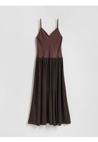 Reserved - Sukienka maxi - ciemnobrązowy. Kolor: brązowy. Materiał: tkanina. Długość: maxi #1