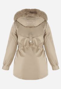 Born2be - Beżowa Kurtka Parka Nylonowa Deseyi. Okazja: na spacer. Kolekcja: plus size. Kolor: beżowy. Materiał: nylon. Sezon: zima. Styl: klasyczny, elegancki