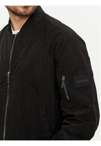 Calvin Klein Kurtka bomber Hero K10K112783 Czarny Regular Fit. Kolor: czarny. Materiał: bawełna, syntetyk #4