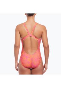 Strój pływacki jednoczęściowy damski Nike Hydrastrong Solid Fastback. Kolor: pomarańczowy. Materiał: materiał