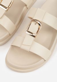 Born2be - Beżowe Klapki z Ozdobną Klamrą i Paskiem Kaidine. Okazja: na co dzień. Kolor: beżowy. Materiał: jeans. Sezon: lato. Styl: casual, klasyczny #4