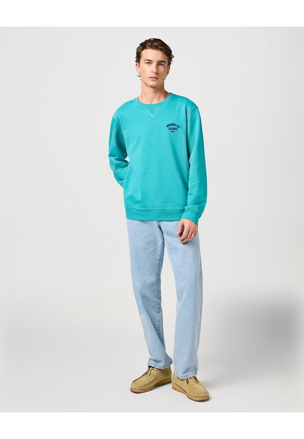 Wrangler - WRANGLER MĘSKA BLUZA WRANGLER SMALL LOGO CREW LATIGO BAY 112364095