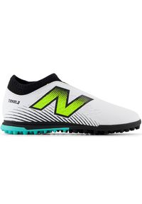 Turfy dziecięce New Balance TEKELA V4+ MAGIQUE JNR FG SJT3TH45 – białe. Kolor: biały. Materiał: syntetyk, materiał. Szerokość cholewki: normalna. Sezon: zima. Sport: piłka nożna