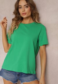 Renee - Zielony T-shirt z Krótkim Rękawem i Okrągłym Dekoltem Volksa. Kolor: zielony. Długość rękawa: krótki rękaw. Długość: krótkie