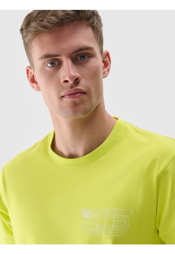 4f - 4F T-shirt regular z nadrukiem męski - zielony M. Okazja: na co dzień. Kolor: zielony. Materiał: bawełna, jersey, dzianina. Długość rękawa: krótki rękaw. Długość: krótkie. Wzór: nadruk. Styl: sportowy, casual, klasyczny