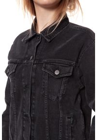 Wrangler - DAMSKA KURTKA JEANSOWA WRANGLER TRUCKER JACKET BACK TO BLACK W4070999S. Materiał: jeans. Wzór: aplikacja. Styl: klasyczny