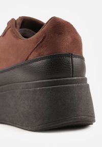 Renee - Brązowe Sneakersy VICES na Platformie z Ozdobnym Noskiem Attis. Nosek buta: okrągły. Zapięcie: sznurówki. Kolor: brązowy. Materiał: skóra, zamsz. Obcas: na platformie. Wysokość obcasa: średni #6