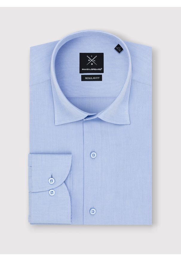 Pako Lorente - PAKO LORENTE – Gładka elegancka błękitna koszula męska. Typ kołnierza: kołnierzyk klasyczny. Kolor: niebieski. Materiał: bawełna. Długość rękawa: długi rękaw. Długość: długie. Wzór: gładki. Styl: elegancki