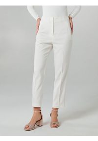 Sinsay - Spodnie cygaretki z domieszką wiskozy - biały. Kolor: biały. Materiał: wiskoza #1