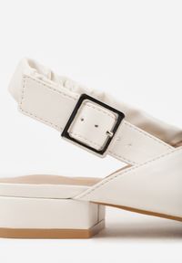 Born2be - Białe Sandały ze Szpiczastym Noskiem i Sprzączką Jeneliena. Okazja: na co dzień, na imprezę. Nosek buta: szpiczasty. Zapięcie: sprzączka. Kolor: biały. Styl: casual, elegancki, klasyczny #5