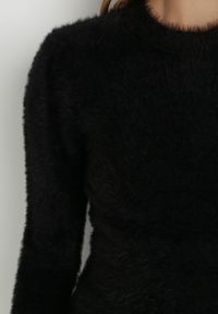 Born2be - Czarny Sweter Wełniany z Alpaką Ithei. Kolor: czarny. Materiał: wełna. Długość rękawa: długi rękaw. Długość: długie. Wzór: jednolity. Sezon: zima. Styl: klasyczny #7