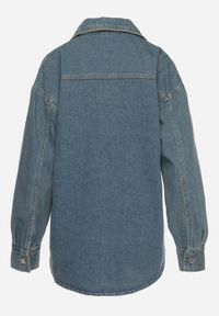 Born2be - Granatowa Jeansowa Koszula z Bawełny Zapinana na Guziki Igratsa. Kolor: niebieski. Materiał: jeans, bawełna. Długość rękawa: długi rękaw. Długość: długie. Wzór: aplikacja. Styl: klasyczny, elegancki #5