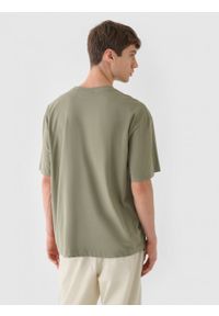 outhorn - T-shirt oversize basic męski - khaki. Kolor: brązowy. Materiał: dzianina, bawełna, materiał. Wzór: gładki #7