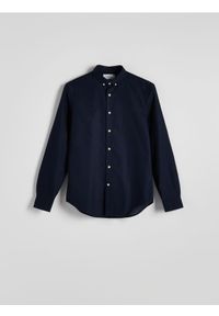 Reserved - Gładka koszula regular fit - granatowy. Kolor: niebieski. Materiał: tkanina, bawełna. Wzór: gładki