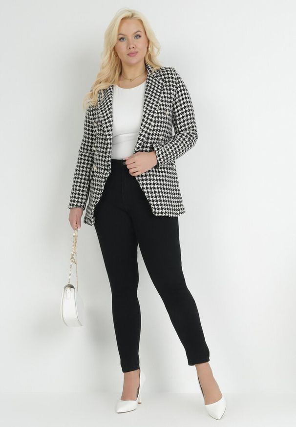 Born2be - Czarne Spodnie Skinny Push Up Teche. Kolekcja: plus size. Kolor: czarny. Materiał: tkanina. Długość: długie. Wzór: gładki