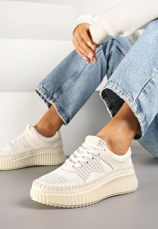 Born2be - Beżowe Sneakersy z Ozdobnymi Przeszyciami i Skórzaną Wkładką na Platformie Caliora. Okazja: na co dzień. Kolor: beżowy. Materiał: skóra. Wzór: aplikacja. Obcas: na platformie