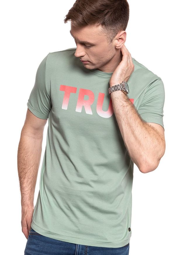 Mustang - T-SHIRT MĘSKI MUSTANG ALEX C PRINT 1009912 6461. Wzór: nadruk