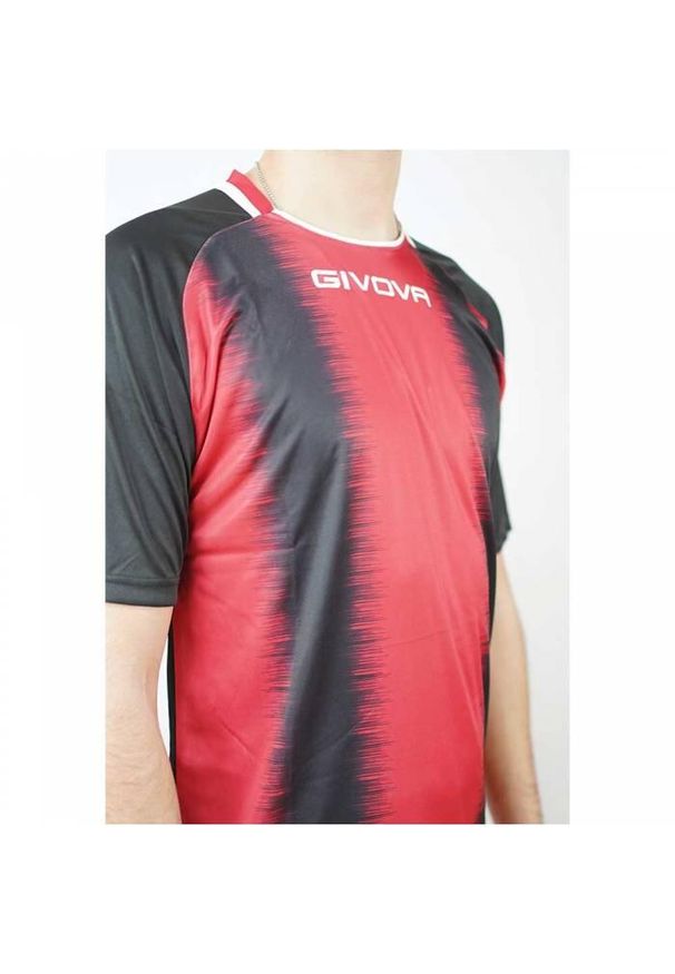 Givova Stripe Sport T-shirt Red-Zwart XL oddech i elastyczny. Kolor: wielokolorowy, czarny, czerwony. Sport: piłka nożna