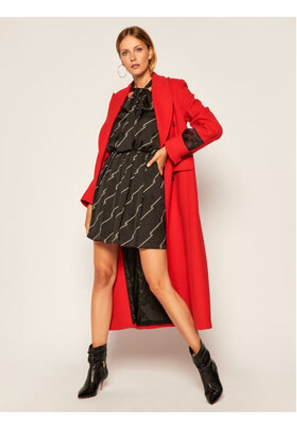 MSGM Sukienka codzienna 2941MDA39 207694 Czarny Regular Fit. Okazja: na co dzień. Kolor: czarny. Materiał: syntetyk. Typ sukienki: proste. Styl: casual