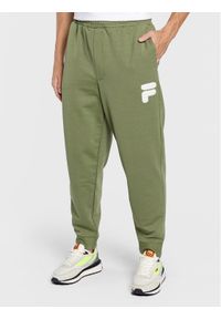 Fila Spodnie dresowe Chiasso Dropped Crotch FAM0138 Zielony Regular Fit. Kolor: zielony. Materiał: syntetyk