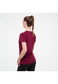 Koszulka damska Puma Gym & Pilates. Kolor: czerwony. Materiał: bawełna. Sport: joga i pilates