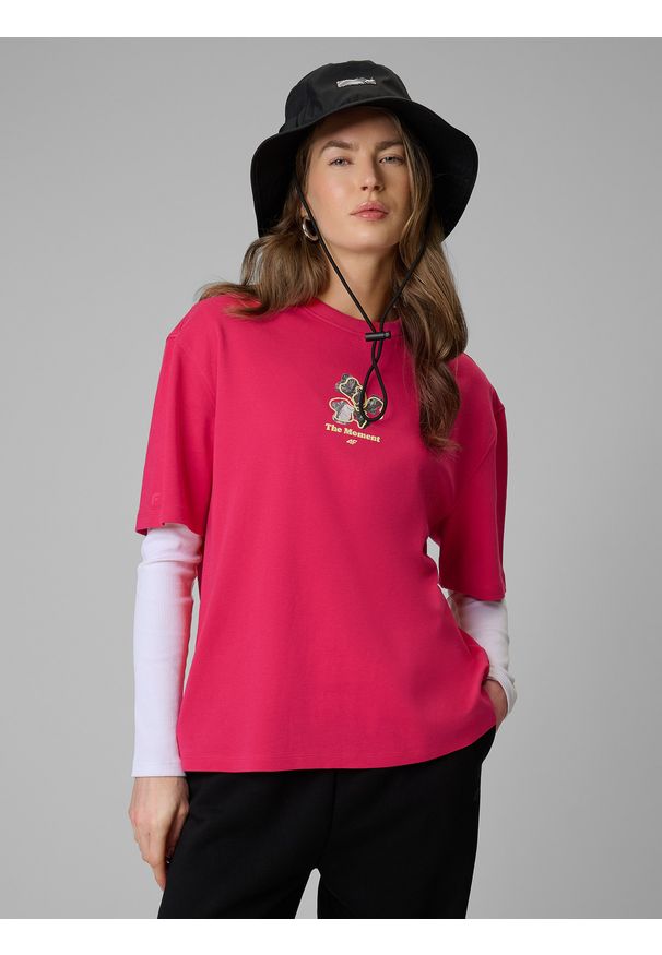 4f - 4F T-shirt loose z nadrukiem damski - różowy L. Okazja: na co dzień. Kolor: różowy. Materiał: materiał, bawełna, dzianina. Wzór: nadruk. Styl: casual