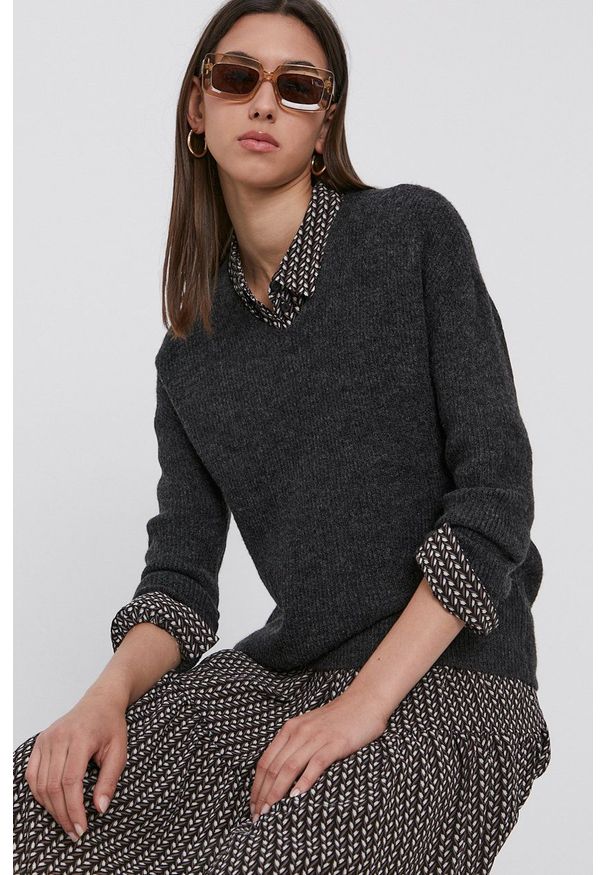 only - Only Sweter damski kolor szary ciepły. Kolor: szary. Materiał: dzianina. Długość rękawa: długi rękaw. Długość: długie