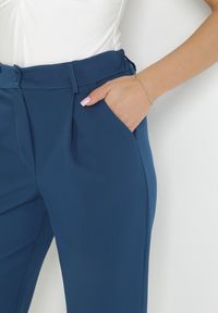 Born2be - Granatowe Spodnie Regular Fohan. Kolor: niebieski. Styl: klasyczny, elegancki