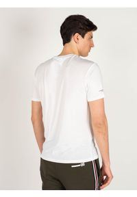 North Sails X Prada T-shirt "Mistral" | 45 2303 000 | T-shirt Mistral | Mężczyzna | Biały. Okazja: na co dzień. Kolor: biały. Materiał: poliester. Wzór: nadruk, aplikacja. Styl: casual #5